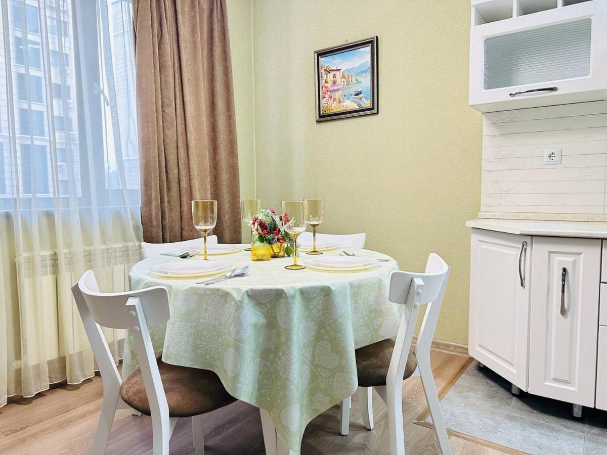 Central Park In The City Center Apartment Almaty Exterior photo